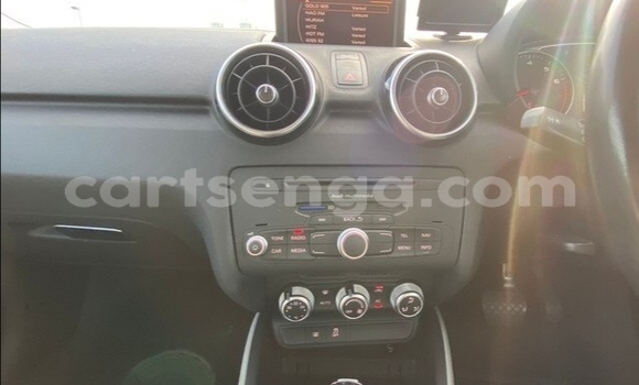 Nunua Ilio tumika Audi A1 Black Gari ndani ya Big Bend nchini Lubombo Nunua Ilio tumika Audi A1 Black Gari ndani ya Big Bend nchini Lubombo