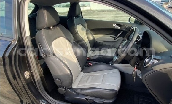 Nunua Ilio tumika Audi A1 Black Gari ndani ya Big Bend nchini Lubombo Nunua Ilio tumika Audi A1 Black Gari ndani ya Big Bend nchini Lubombo