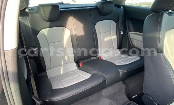 Nunua Ilio tumika Audi A1 Black Gari ndani ya Big Bend nchini Lubombo Nunua Ilio tumika Audi A1 Black Gari ndani ya Big Bend nchini Lubombo