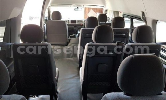 Buy Used Toyota Hiace White Car in Manzini in Manzini Buy Used Toyota Hiace White Car in Manzini in Manzini