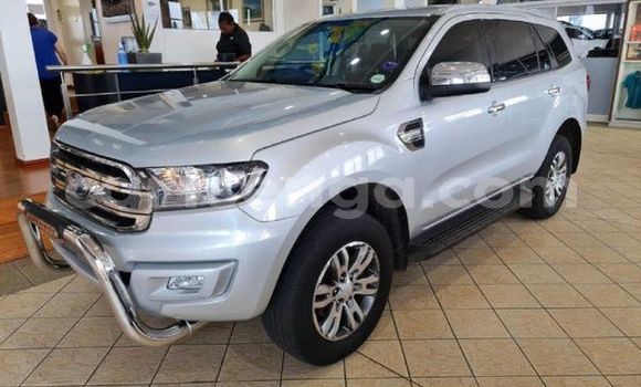 Buy Used Ford Everest Silver Car in Import - Dubai in Hhohho Buy Used Ford Everest Silver Car in Import - Dubai in Hhohho