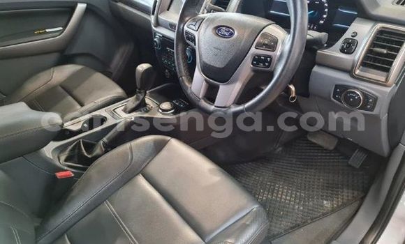 Buy Used Ford Everest Silver Car in Import - Dubai in Hhohho Buy Used Ford Everest Silver Car in Import - Dubai in Hhohho