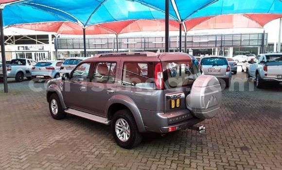 Buy Used Ford Everest Silver Car in Ezulwini in Hhohho Buy Used Ford Everest Silver Car in Ezulwini in Hhohho