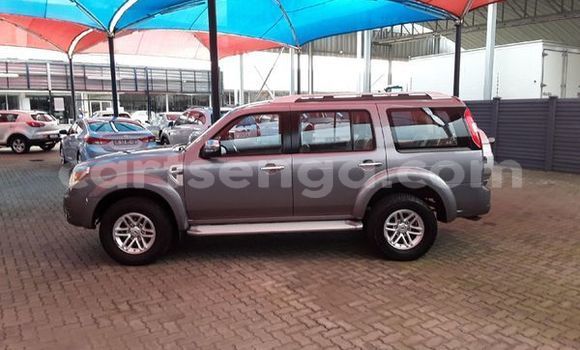 Buy Used Ford Everest Silver Car in Ezulwini in Hhohho Buy Used Ford Everest Silver Car in Ezulwini in Hhohho