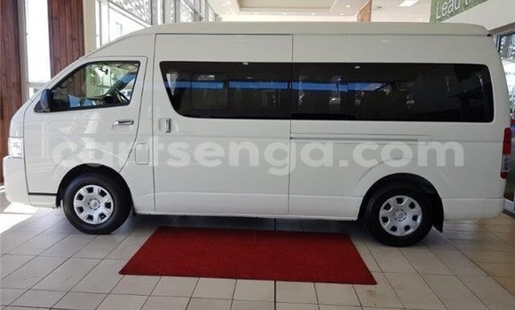 Buy Used Toyota Hiace White Car in Manzini in Manzini Buy Used Toyota Hiace White Car in Manzini in Manzini