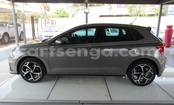 Nunua Ilio tumika Volkswagen Polo Beige Gari ndani ya Manzini nchini Manzini Nunua Ilio tumika Volkswagen Polo Beige Gari ndani ya Manzini nchini Manzini