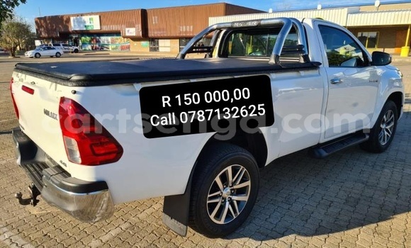 Buy Used Toyota Hilux White Car in Manzini in Manzini Buy Used Toyota Hilux White Car in Manzini in Manzini