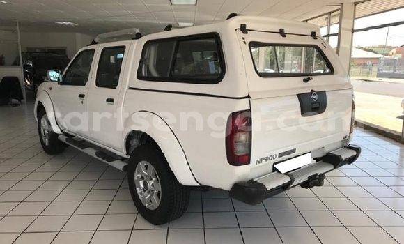 Buy Used Nissan NP 300 White Car in Manzini in Manzini Buy Used Nissan NP 300 White Car in Manzini in Manzini