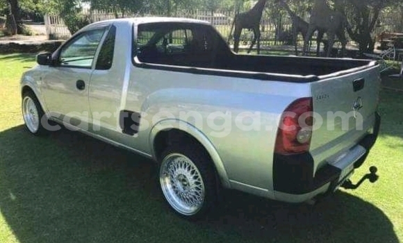 Nunua Ilio tumika Opel Corsa Silver Gari ndani ya Big Bend nchini Lubombo Nunua Ilio tumika Opel Corsa Silver Gari ndani ya Big Bend nchini Lubombo