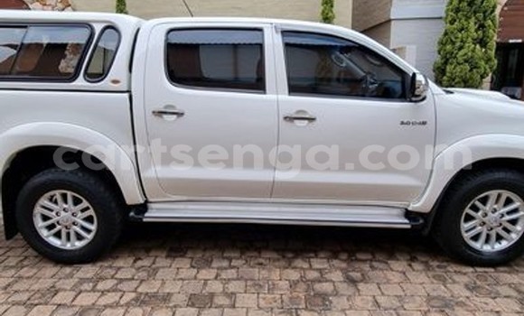 Acheter Occasion Voiture Toyota Hilux Blanc à Manzini, Manzini Acheter Occasion Voiture Toyota Hilux Blanc à Manzini, Manzini