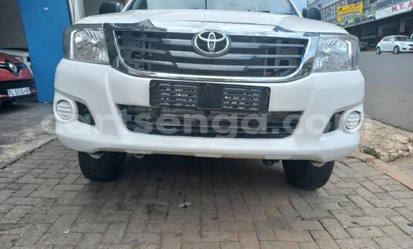 Nunua Ilio tumika Toyota Hilux White Gari ndani ya Ezulwini nchini Hhohho Nunua Ilio tumika Toyota Hilux White Gari ndani ya Ezulwini nchini Hhohho
