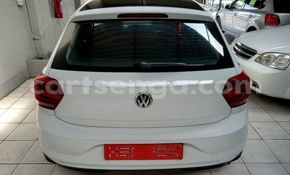 Nunua Ilio tumika Volkswagen Polo GTI White Gari ndani ya Manzini nchini Manzini Nunua Ilio tumika Volkswagen Polo GTI White Gari ndani ya Manzini nchini Manzini