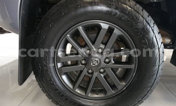 Buy Used Toyota Hilux Silver Car in Ezulwini in Hhohho Buy Used Toyota Hilux Silver Car in Ezulwini in Hhohho