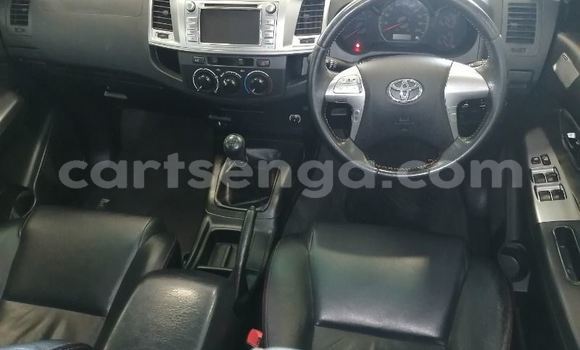 Buy Used Toyota Hilux Silver Car in Ezulwini in Hhohho Buy Used Toyota Hilux Silver Car in Ezulwini in Hhohho