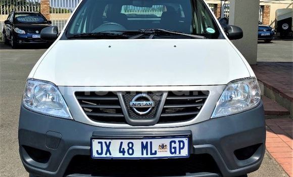 Buy Used Nissan NP 300 White Car in Import - Dubai in Hhohho Buy Used Nissan NP 300 White Car in Import - Dubai in Hhohho