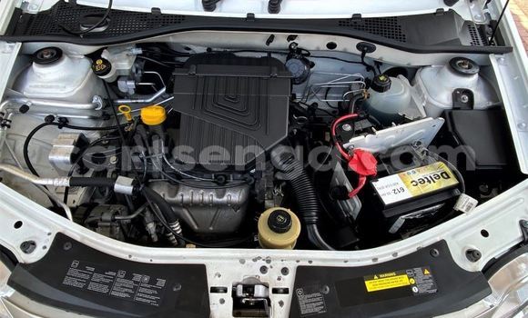 Buy Used Nissan NP 300 White Car in Import - Dubai in Hhohho Buy Used Nissan NP 300 White Car in Import - Dubai in Hhohho