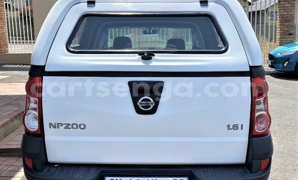 Buy Used Nissan NP 300 White Car in Import - Dubai in Hhohho Buy Used Nissan NP 300 White Car in Import - Dubai in Hhohho