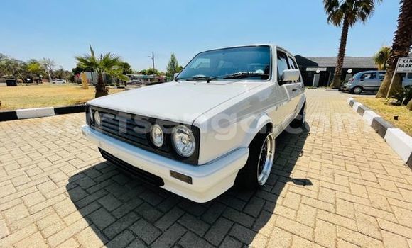 Nunua Ilio tumika Volkswagen Golf White Gari ndani ya Import - Dubai nchini Hhohho Nunua Ilio tumika Volkswagen Golf White Gari ndani ya Import - Dubai nchini Hhohho