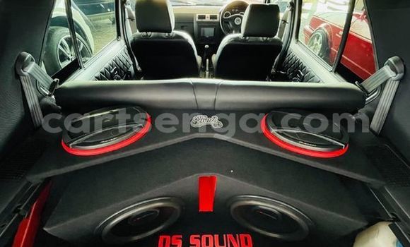 Nunua Ilio tumika Volkswagen Golf White Gari ndani ya Import - Dubai nchini Hhohho Nunua Ilio tumika Volkswagen Golf White Gari ndani ya Import - Dubai nchini Hhohho