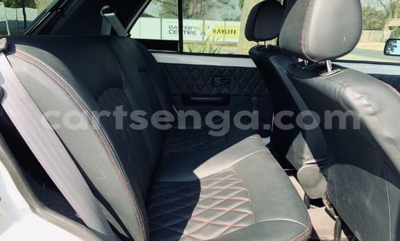 Nunua Ilio tumika Volkswagen Golf White Gari ndani ya Import - Dubai nchini Hhohho Nunua Ilio tumika Volkswagen Golf White Gari ndani ya Import - Dubai nchini Hhohho