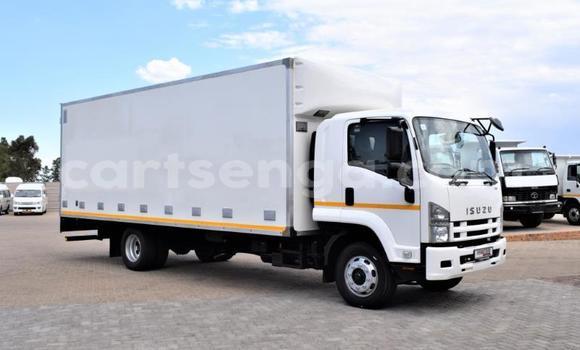 Acheter Occasion Utilitaire Isuzu FTR 850 Blanc à Simunye, Lubombo District Acheter Occasion Utilitaire Isuzu FTR 850 Blanc à Simunye, Lubombo District