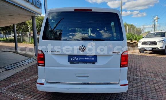 Acheter Occasion Voiture Volkswagen Caravelle Blanc à Ezulwini, Hhohho Acheter Occasion Voiture Volkswagen Caravelle Blanc à Ezulwini, Hhohho