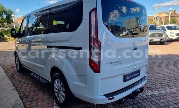 Acheter Occasion Voiture Ford Tourneo Courier Blanc à Ezulwini, Hhohho Acheter Occasion Voiture Ford Tourneo Courier Blanc à Ezulwini, Hhohho