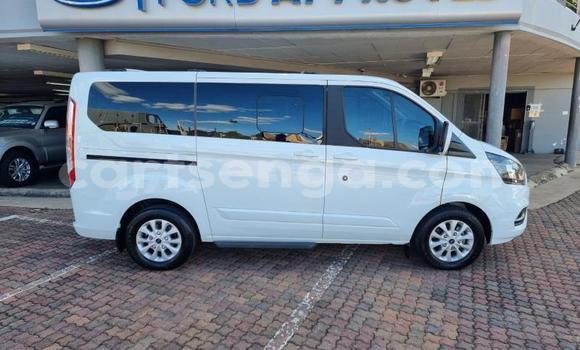 Acheter Occasion Voiture Ford Tourneo Courier Blanc à Ezulwini, Hhohho Acheter Occasion Voiture Ford Tourneo Courier Blanc à Ezulwini, Hhohho