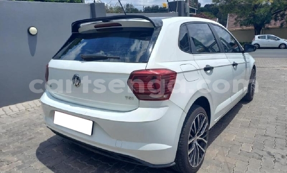 Nunua Ilio tumika Volkswagen Polo White Gari ndani ya Hlatikulu nchini Wilaya ya Shiselweni Nunua Ilio tumika Volkswagen Polo White Gari ndani ya Hlatikulu nchini Wilaya ya Shiselweni