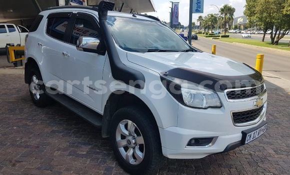 Acheter Occasion Voiture Chevrolet TrailBlazer Blanc à Manzini, Manzini Acheter Occasion Voiture Chevrolet TrailBlazer Blanc à Manzini, Manzini