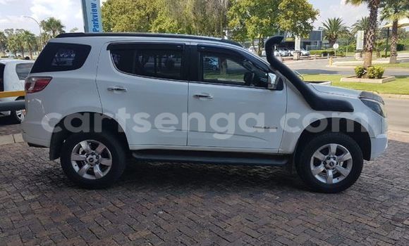 Acheter Occasion Voiture Chevrolet TrailBlazer Blanc à Manzini, Manzini Acheter Occasion Voiture Chevrolet TrailBlazer Blanc à Manzini, Manzini