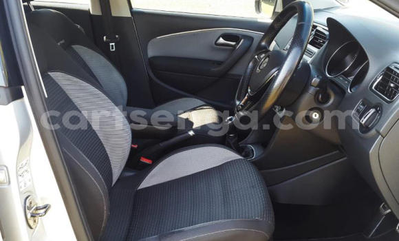 Nunua Ilio tumika Volkswagen Polo Silver Gari ndani ya Ngomane nchini Wilaya ya Lubombo Nunua Ilio tumika Volkswagen Polo Silver Gari ndani ya Ngomane nchini Wilaya ya Lubombo