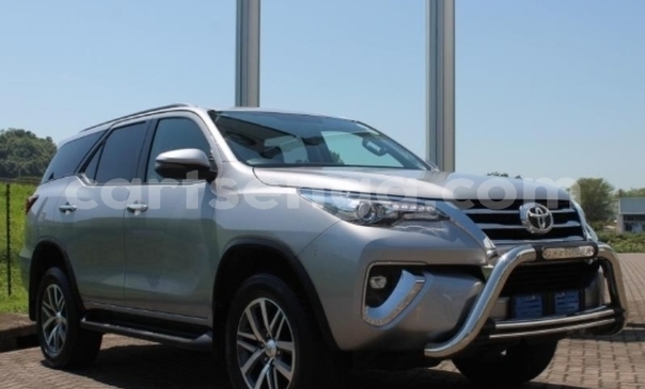 Buy Used Toyota Fortuner Silver Car in Ezulwini in Hhohho Buy Used Toyota Fortuner Silver Car in Ezulwini in Hhohho