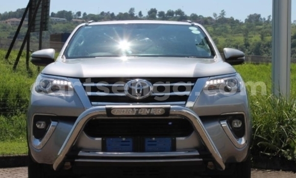 Buy Used Toyota Fortuner Silver Car in Ezulwini in Hhohho Buy Used Toyota Fortuner Silver Car in Ezulwini in Hhohho