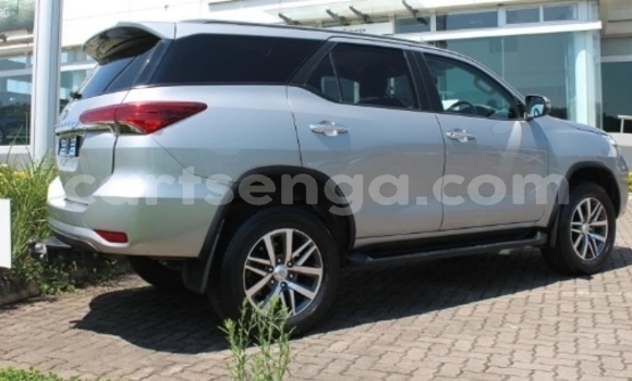 Buy Used Toyota Fortuner Silver Car in Ezulwini in Hhohho Buy Used Toyota Fortuner Silver Car in Ezulwini in Hhohho