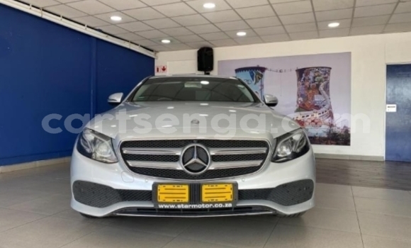 Buy Used Mercedes‒Benz E–Class Silver Car in Ezulwini in Hhohho Buy Used Mercedes‒Benz E–Class Silver Car in Ezulwini in Hhohho
