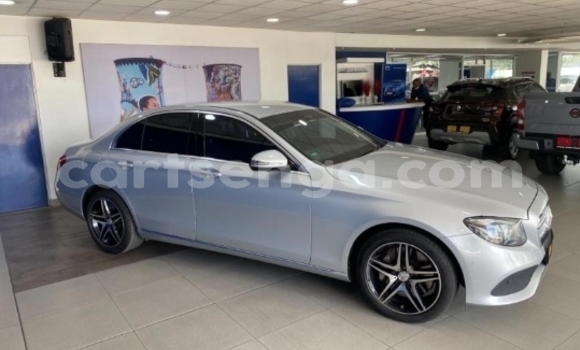 Buy Used Mercedes‒Benz E–Class Silver Car in Ezulwini in Hhohho Buy Used Mercedes‒Benz E–Class Silver Car in Ezulwini in Hhohho