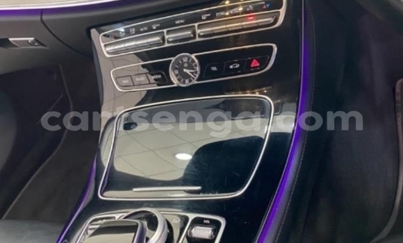 Buy Used Mercedes‒Benz E–Class Silver Car in Ezulwini in Hhohho Buy Used Mercedes‒Benz E–Class Silver Car in Ezulwini in Hhohho