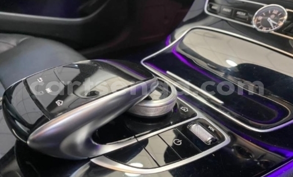 Buy Used Mercedes‒Benz E–Class Silver Car in Ezulwini in Hhohho Buy Used Mercedes‒Benz E–Class Silver Car in Ezulwini in Hhohho