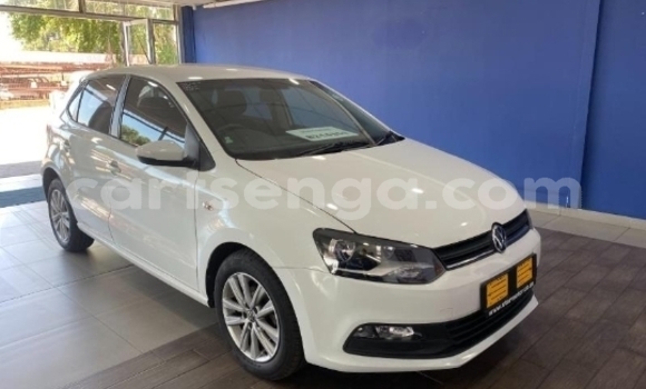 Nunua Ilio tumika Volkswagen Polo White Gari ndani ya Ezulwini nchini Hhohho Nunua Ilio tumika Volkswagen Polo White Gari ndani ya Ezulwini nchini Hhohho