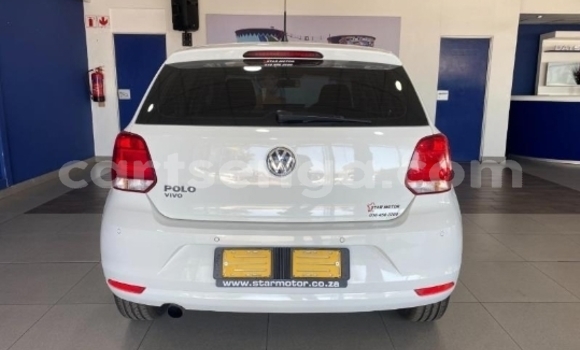 Nunua Ilio tumika Volkswagen Polo White Gari ndani ya Ezulwini nchini Hhohho Nunua Ilio tumika Volkswagen Polo White Gari ndani ya Ezulwini nchini Hhohho