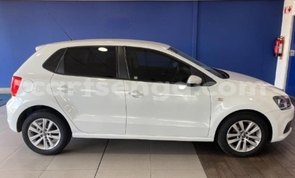 Nunua Ilio tumika Volkswagen Polo White Gari ndani ya Ezulwini nchini Hhohho Nunua Ilio tumika Volkswagen Polo White Gari ndani ya Ezulwini nchini Hhohho