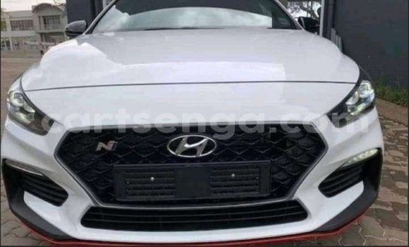 Nunua Ilio tumika Hyundai i30 White Gari ndani ya Mbabane nchini Manzini
