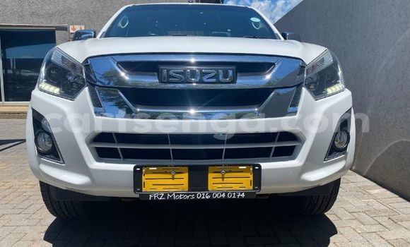 Buy Used Isuzu KB White Car in Big Bend in Lubombo District Buy Used Isuzu KB White Car in Big Bend in Lubombo District