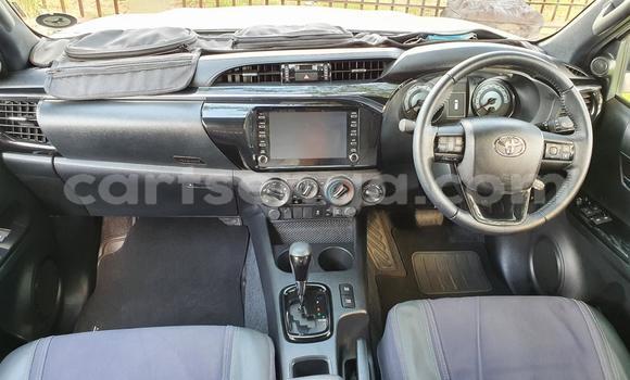 Nunua Ilio tumika Toyota Hilux White Gari ndani ya Ezulwini nchini Hhohho Nunua Ilio tumika Toyota Hilux White Gari ndani ya Ezulwini nchini Hhohho