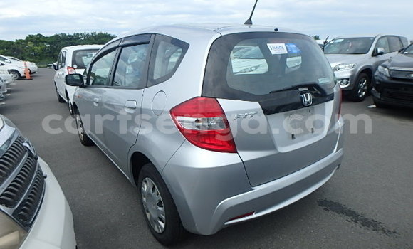 Acheter Occasion Voiture Honda FIT Gris à Import - Dubai, Hhohho Acheter Occasion Voiture Honda FIT Gris à Import - Dubai, Hhohho