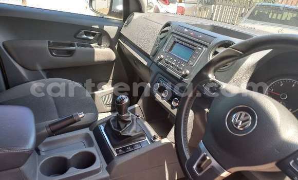 Nunua Ilio tumika Volkswagen Amarok Silver Gari ndani ya Ezulwini nchini Hhohho Nunua Ilio tumika Volkswagen Amarok Silver Gari ndani ya Ezulwini nchini Hhohho