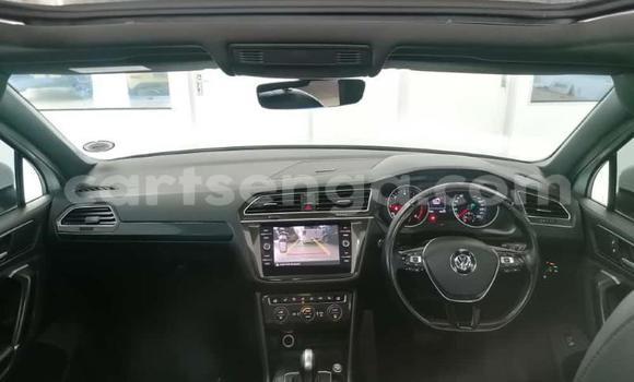 Nunua Ilio tumika Volkswagen Tiguan White Gari ndani ya Bhunya nchini Manzini Nunua Ilio tumika Volkswagen Tiguan White Gari ndani ya Bhunya nchini Manzini