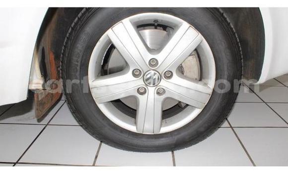 Buy Used Volkswagen Caravelle White Car in Big Bend in Lubombo District Buy Used Volkswagen Caravelle White Car in Big Bend in Lubombo District