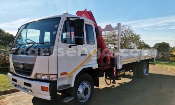 Nunua Ilio tumika Nissan UD White Lori ndani ya Manzini nchini Manzini Nunua Ilio tumika Nissan UD White Lori ndani ya Manzini nchini Manzini